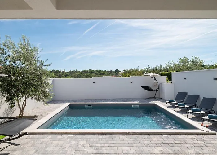 Luxury Jakov With Pool Villa