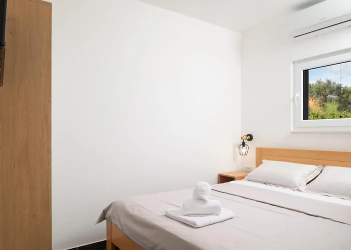 Luxury Jakov With Pool *