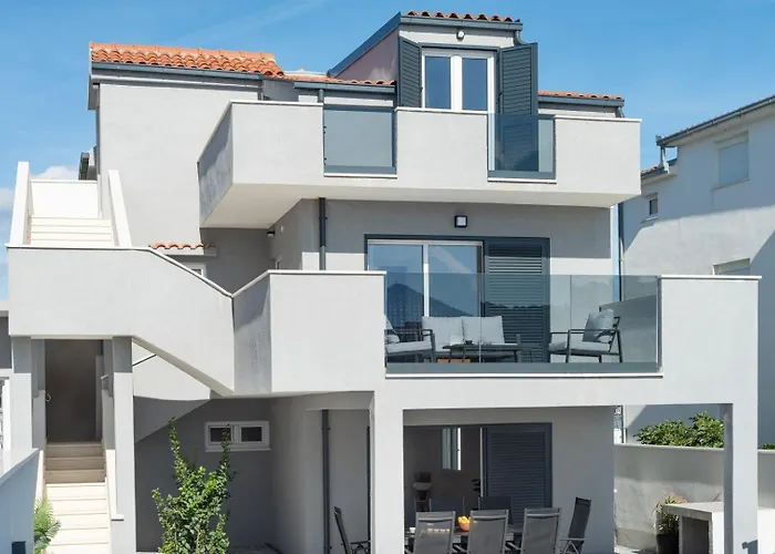 Villa Luxury Jakov With Pool *