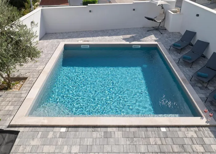 Luxury Jakov With Pool Trogir