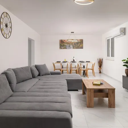 Luxury Jakov With Pool Villa *