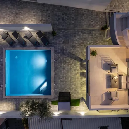 Luxury Jakov With Pool 빌라 *