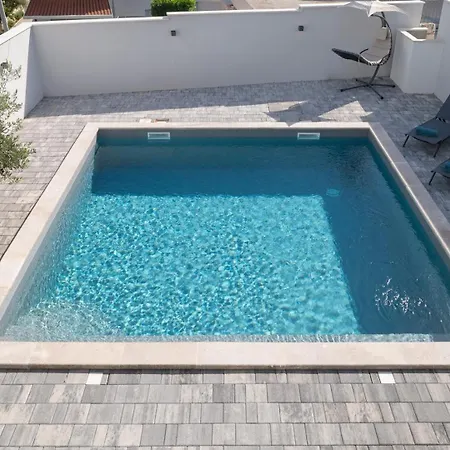 Luxury Jakov With Pool Trogir