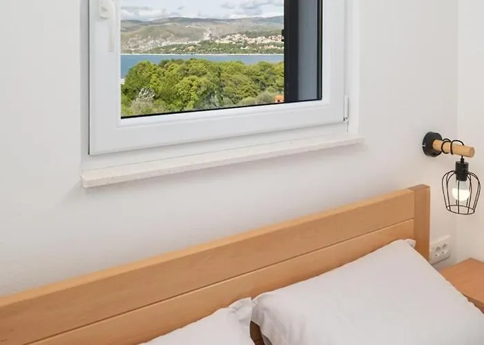 Luxury Jakov With Pool * 特罗吉尔