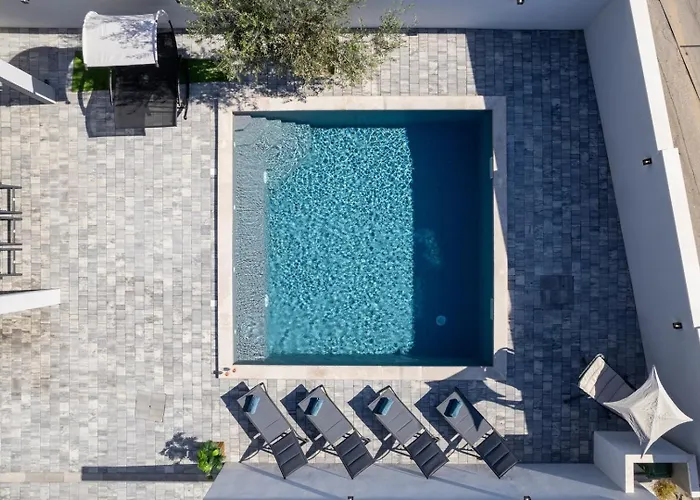 别墅 Luxury Jakov With Pool